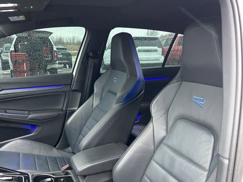 Used 2023 Volkswagen Golf R image 11
