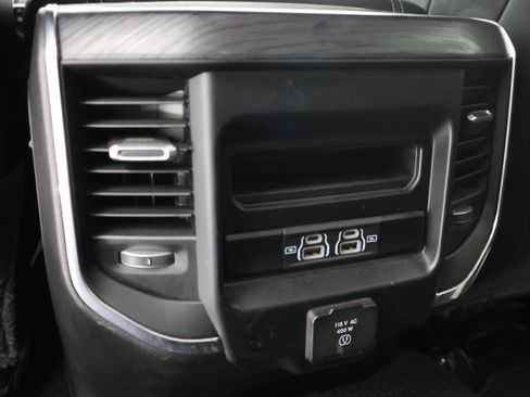 Used 2024 RAM 2500 Laramie w/ Night Edition AWD/4WD image 34
