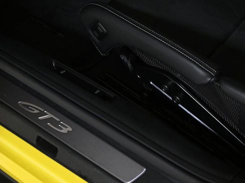 Used 2024 Porsche 911 GT3 image 30
