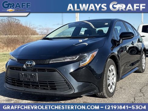Used 2024 Toyota Corolla LE image 1