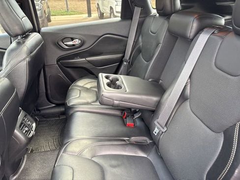 Used 2015 Jeep Cherokee Limited w/ Luxury Group AWD/4WD image 27