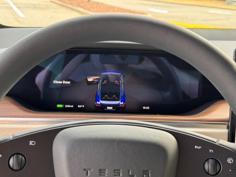 Used 2023 Tesla Model X image 31