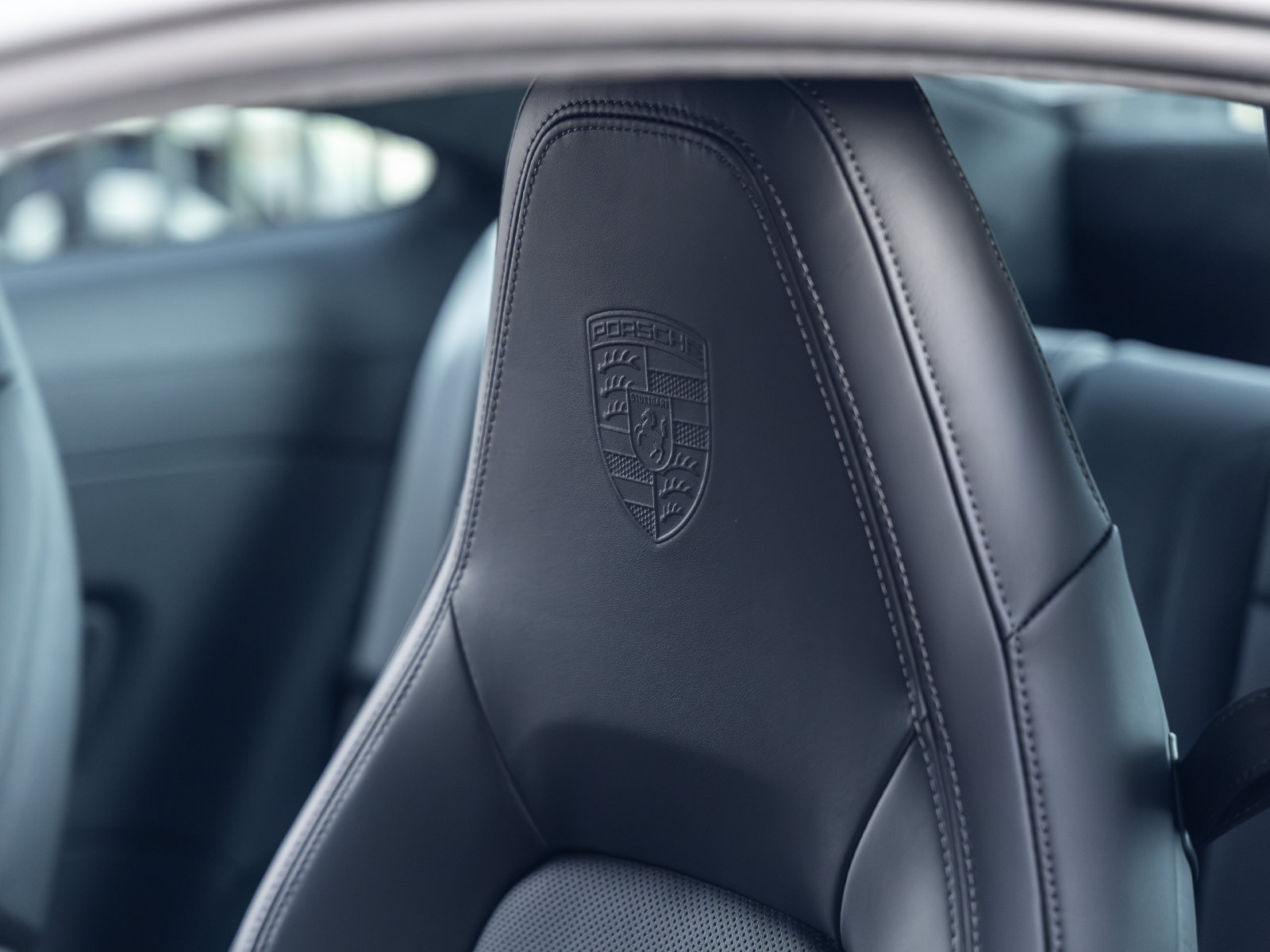 Certified 2025 Porsche 911 Carrera 4 GTS AWD/4WD image 32