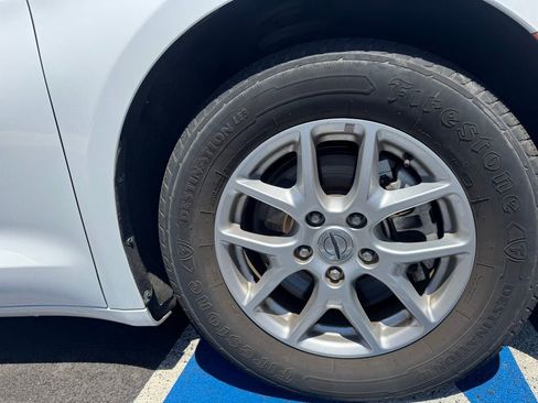 Certified 2023 Chrysler Pacifica Touring-L image 8