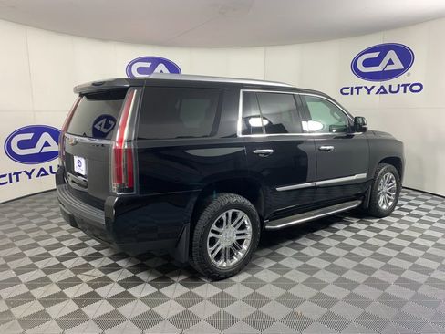 Used 2018 Cadillac Escalade 4WD image 3