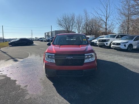 Used 2022 Ford Maverick XLT image 2