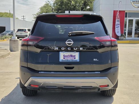 Used 2023 Nissan Rogue SL FWD image 6
