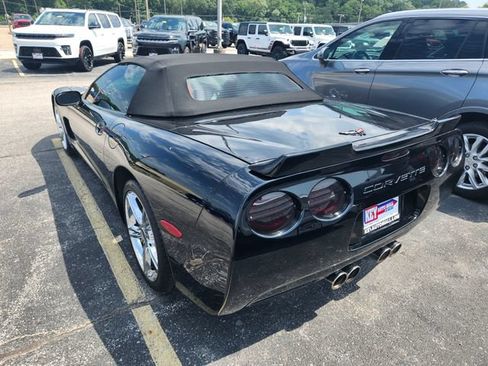 Used 2002 Chevrolet Corvette Convertible w/ Preferred Equipment Group2 RWD image 4