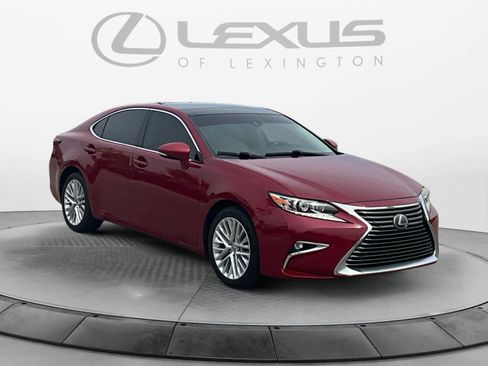 Used 2016 Lexus ES 350 w/ Ultra Luxury Package FWD image 13