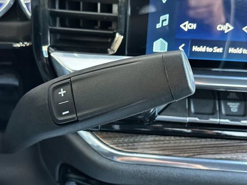 Used 2024 Chevrolet Silverado 2500 LT w/ Convenience Package image 19