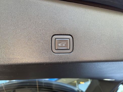 Used 2024 Cadillac XT6 Sport AWD/4WD image 51