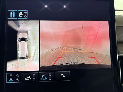 Used 2025 GMC Yukon Denali w/ Sun & Power Step Package image 40