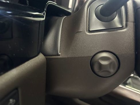 Used 2023 GMC Sierra 1500 SLT w/ SLT Convenience Package image 26