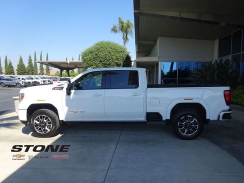 Used 2023 GMC Sierra 2500 AT4 w/ AT4 Premium Plus Package image 4