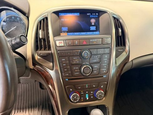 Used 2015 Buick Verano Leather w/ Experience Buick Package FWD image 10