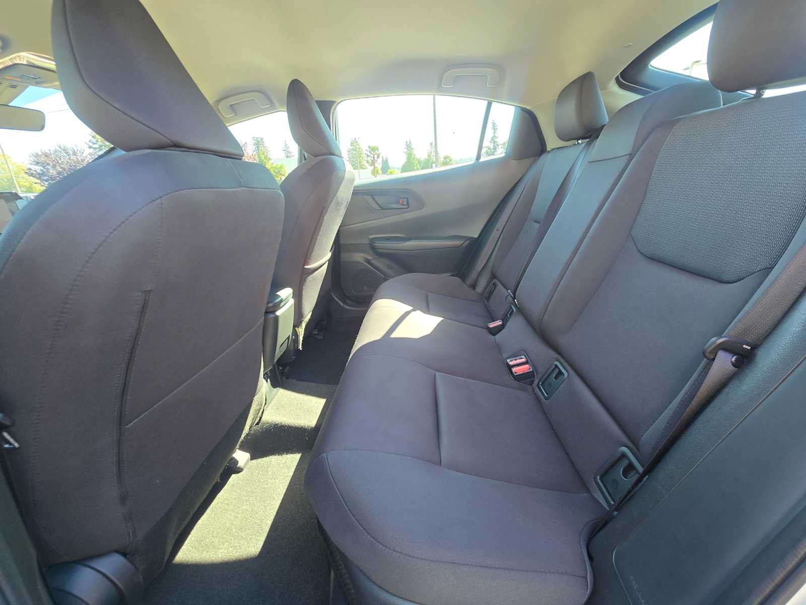 Certified 2025 Toyota Prius LE FWD image 16