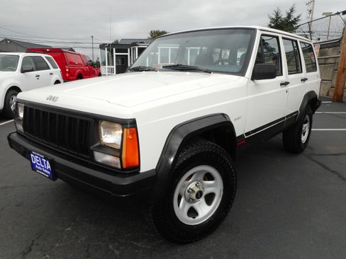 Used 1996 Jeep Cherokee 4WD 4-Door image 3