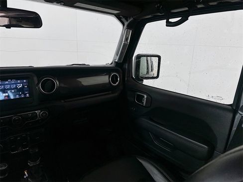 Used 2021 Jeep Wrangler Unlimited Sahara image 23