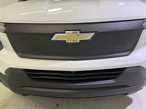 Certified 2024 Chevrolet Silverado EV W/T image 4