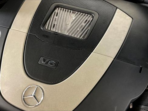 Used 2011 Mercedes-Benz E 350 4MATIC Sedan image 31