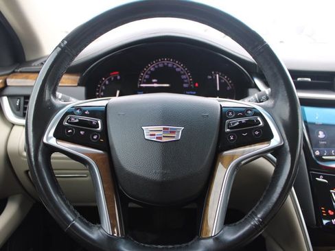 Used 2018 Cadillac XTS Luxury image 27