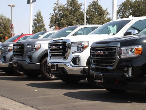 Used 2025 GMC Sierra 1500 SLT w/ SLT Premium Plus Package AWD/4WD image 48