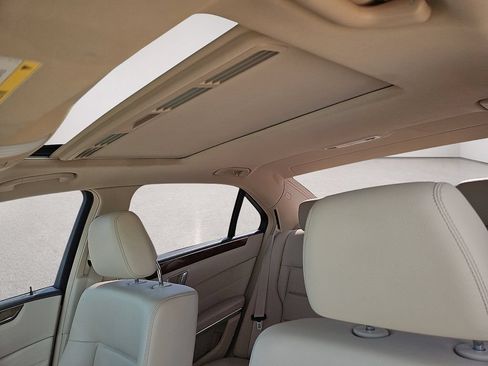 Used 2016 Mercedes-Benz E 350 Sedan image 20