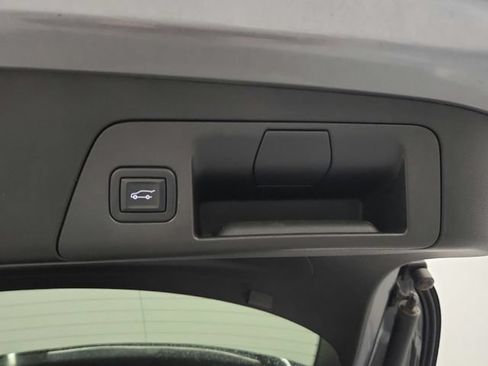 Used 2021 Buick Envision Avenir w/ Technology Package II AWD/4WD image 35