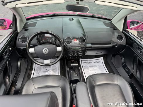 Used 2009 Volkswagen Beetle Convertible FWD image 17