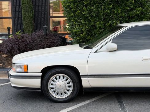 Used 1994 Cadillac De Ville Concours FWD image 10
