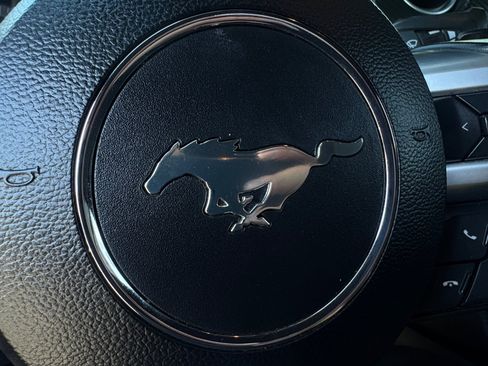 Used 2019 Ford Mustang Convertible RWD image 23