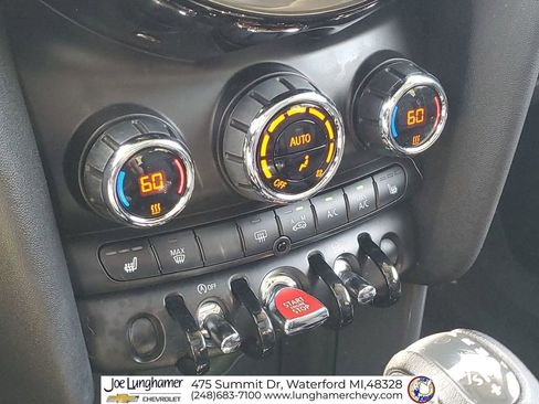 Used 2016 MINI Cooper 4-Door Hardtop FWD image 18