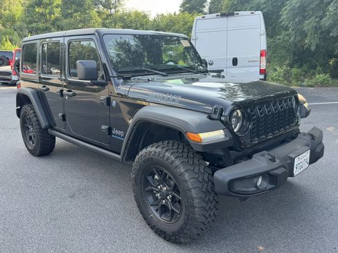 Used 2025 Jeep Wrangler Unlimited Sport S 4xe AWD/4WD image 3