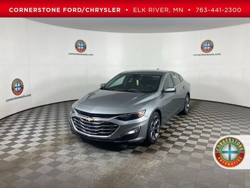 Used 2024 Chevrolet Malibu LT image 1