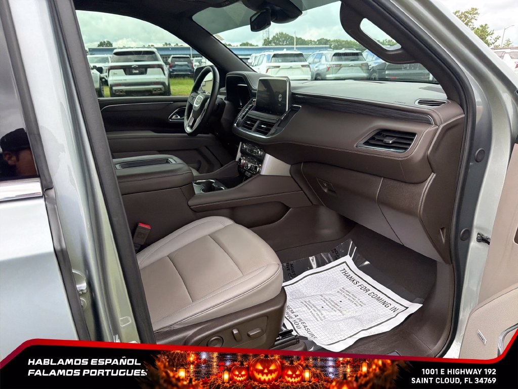 Used 2024 GMC Yukon SLT w/ SLT Luxury Package AWD/4WD image 34