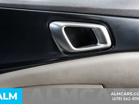 Used 2025 Kia Carnival FWD image 48