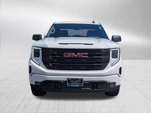 Used 2023 GMC Sierra 1500 Elevation w/ X31 Off-Road Package AWD/4WD image 8