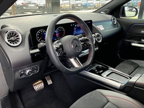 Used 2025 Mercedes-Benz GLA 250 image 17