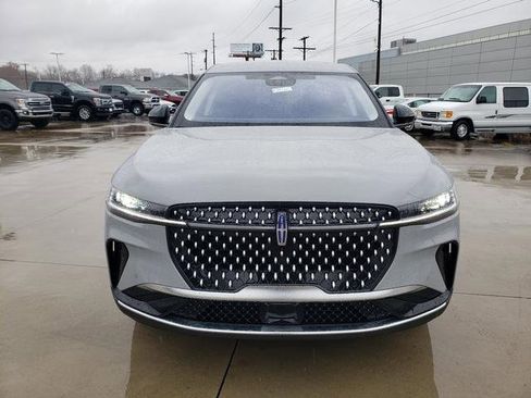 New 2026 Lincoln Nautilus Premier image 3