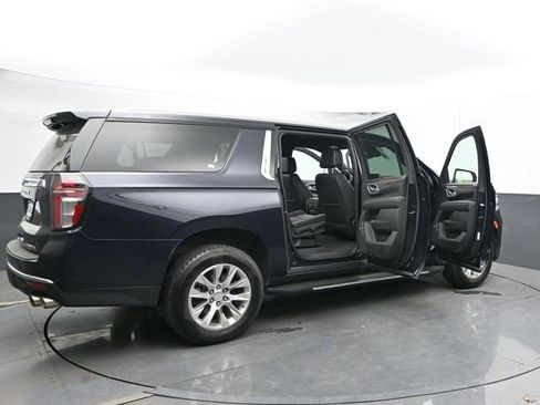 Used 2023 Chevrolet Suburban Premier AWD/4WD image 62