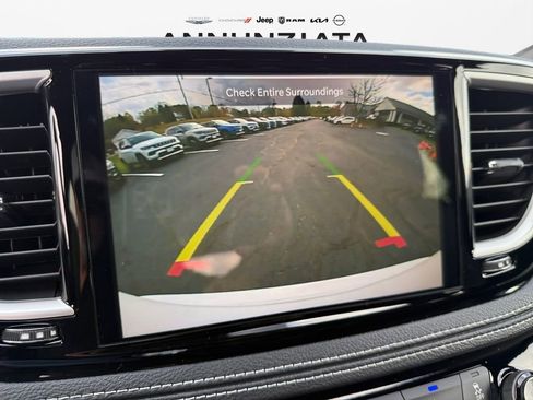 New 2026 Chrysler Pacifica Select image 30