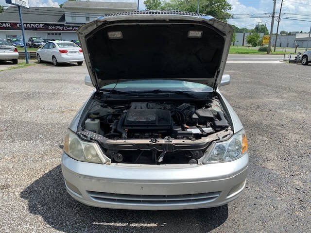 Used 2002 Toyota Avalon XL FWD image 2