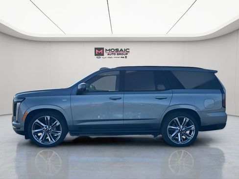 Used 2025 Cadillac Escalade Sport Platinum AWD/4WD image 6