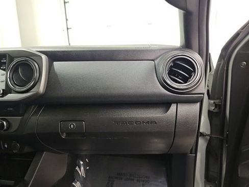 Used 2023 Toyota Tacoma TRD Off-Road image 36