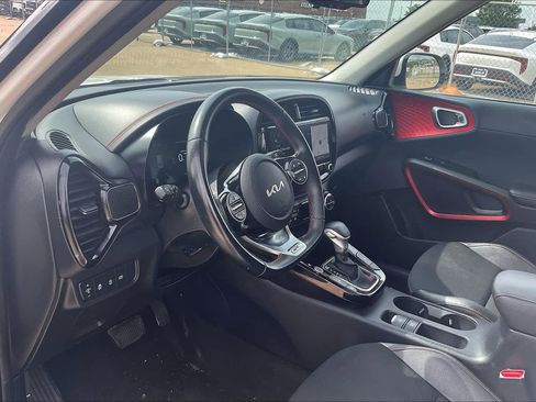 Used 2024 Kia Soul GT-Line w/ GT-Line Technology Package FWD image 2