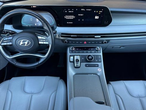 Used 2025 Hyundai Palisade SEL FWD image 12