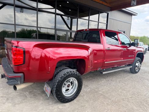 Used 2019 GMC Sierra 3500 Denali w/ Duramax Plus Package AWD/4WD image 6