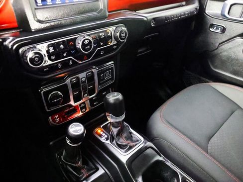 Used 2021 Jeep Wrangler Unlimited Rubicon w/ Cold Weather Group image 36