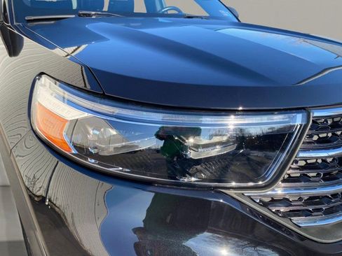 Used 2020 Ford Explorer XLT w/ Equipment Group 202A image 10