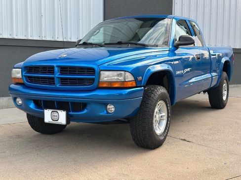 Used 1999 Dodge Dakota Sport image 1